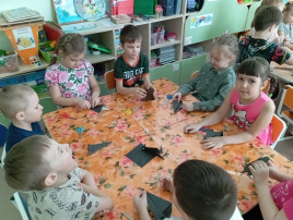 Покормите птиц весной Покормите птиц весной.